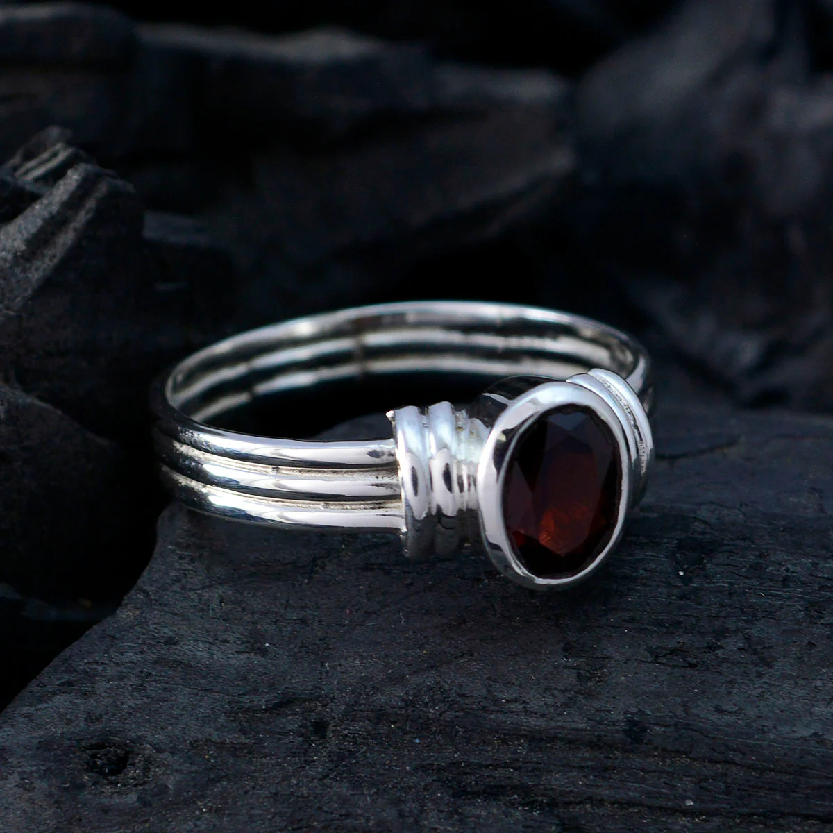 Garnet Solitaire Egyptian 92.5 Silver Red Gemstone Featherlight Heritage Ring Jewellery - Image 5