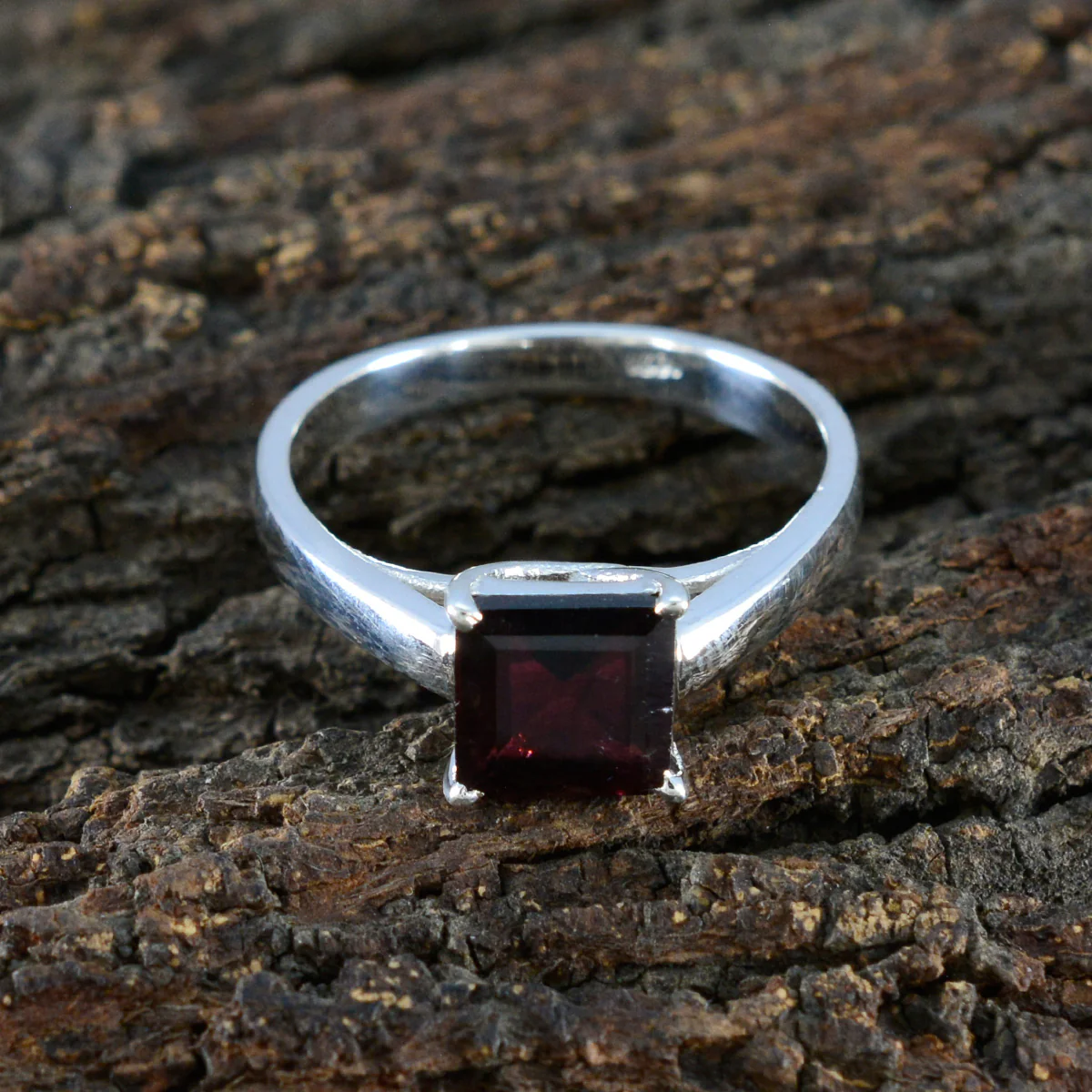 Garnet Solitaire Egyptian Silver Red Gems Featherlight Boho Ring Jewellery - Image 3