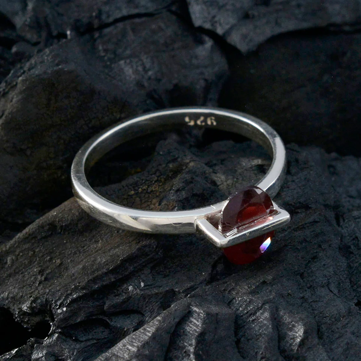 Garnet Solitaire Japanese Sterling Silver Red Gemstones Delicate Sophisticated Ring Jewellery - Image 4