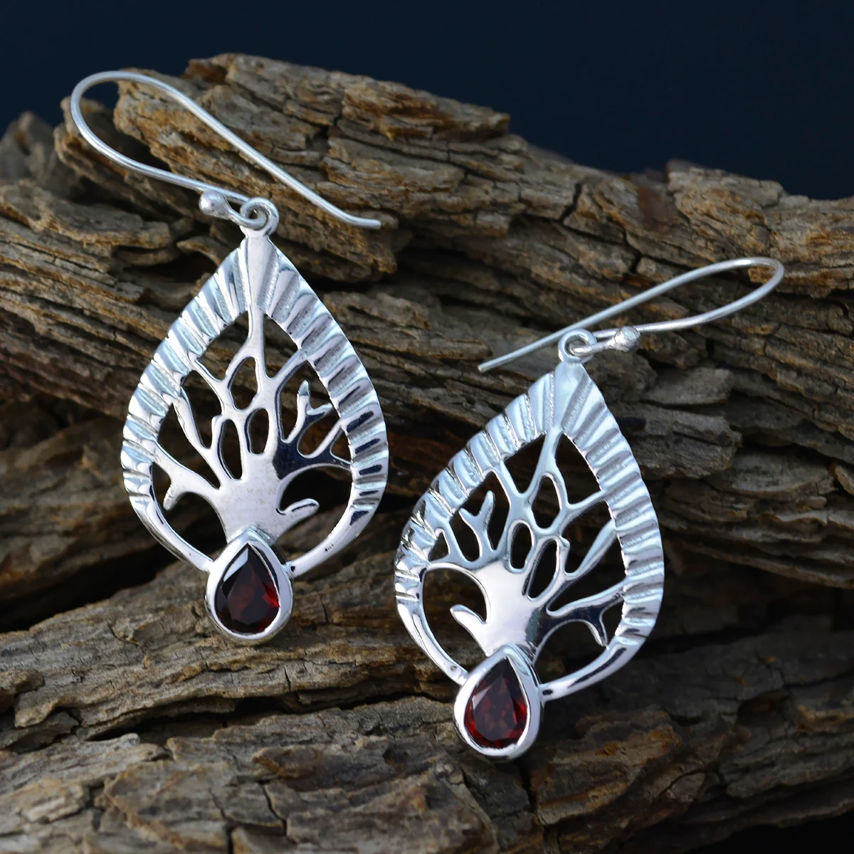 Garnet Spanish Sofia Solitaire Dangle Red Sterling Silver Earring - Image 3