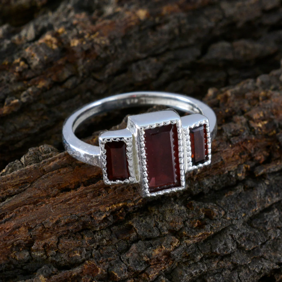Garnet Trilogy French 92.5 Silver Red Gemstones Featherlight Cultural Ring Jewellery - Image 3