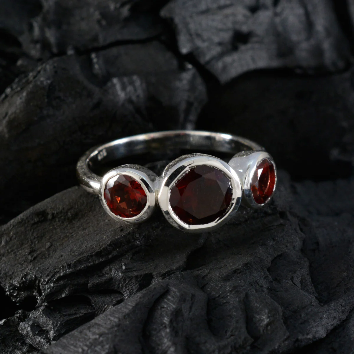 Garnet Trilogy Korean Sterling Silver Red Gemstones Whisper-thin Contemporary Ring Jewelry - Image 4