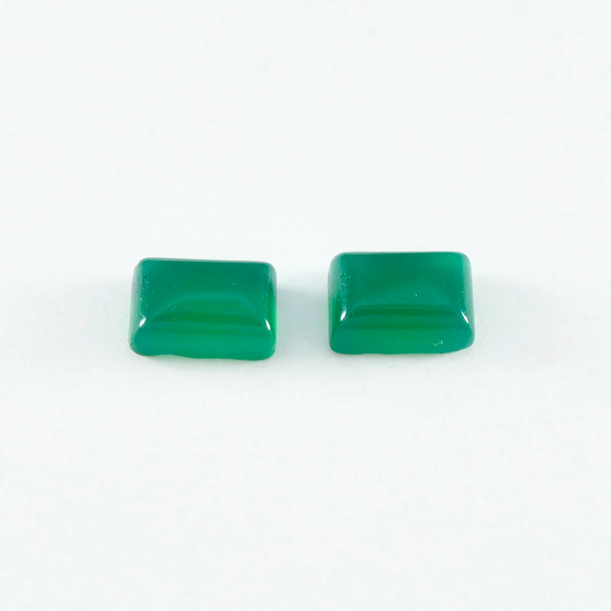 Green Onyx 1PC Medium 7x10 MM Emerald Cabochon Green Genuine semi Precious Precious Gemstone