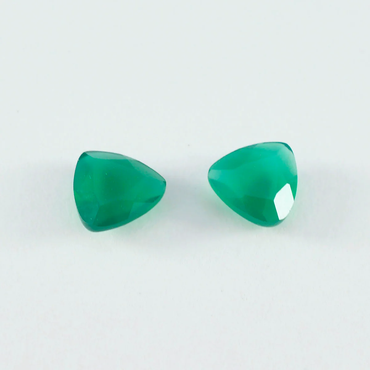Green Onyx 1PC Medium 9x9 MM Triangle Faceted Green Lustrous Semi Precious Gems - Image 2