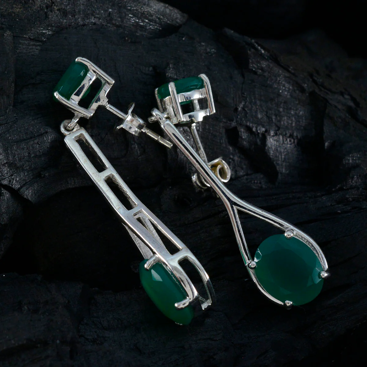 Green Onyx Japanese Jiwoo Toi et Moi Stud Green 925 Silver Earring - Image 2