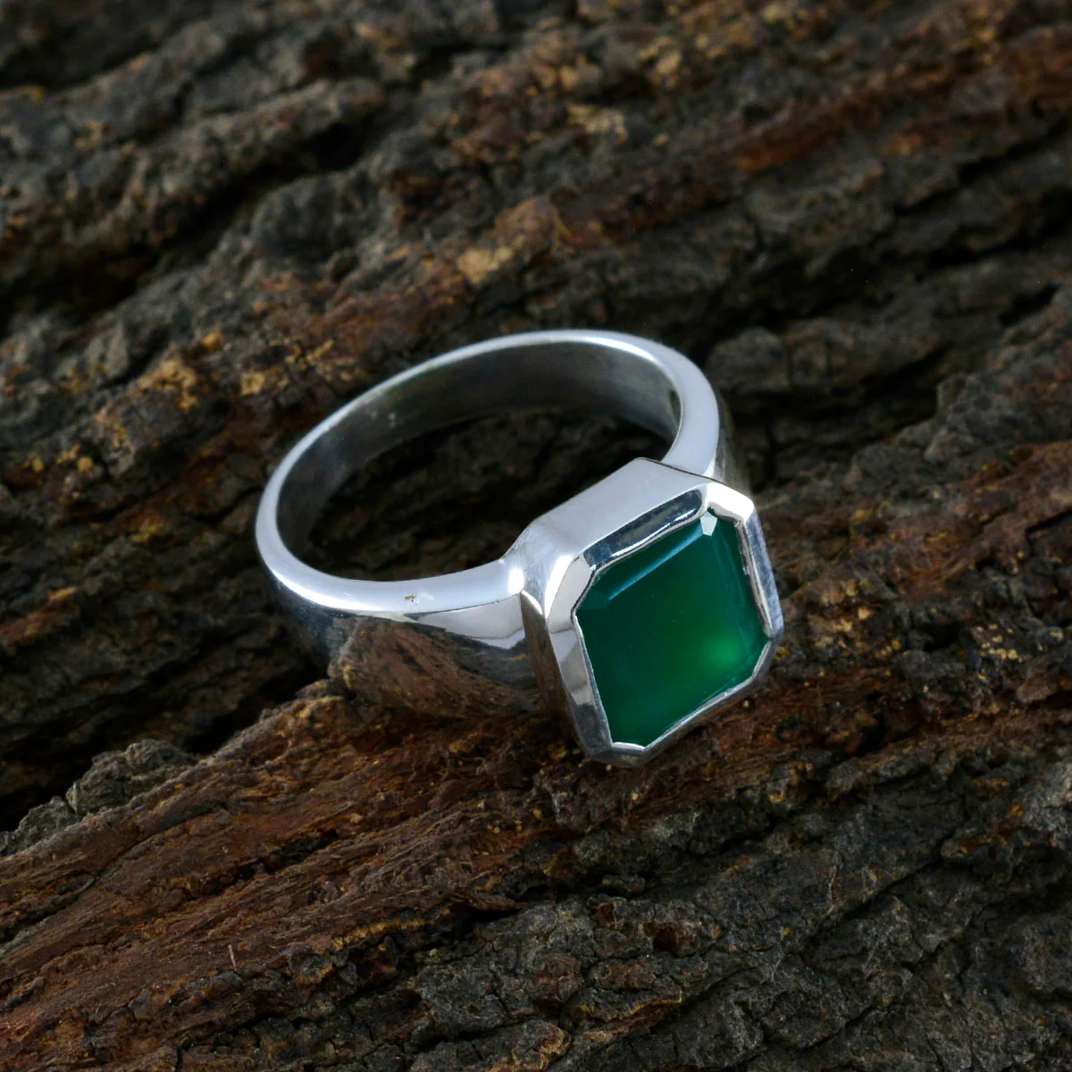 Green Onyx Solitaire French 92.5 Silver Green Gems Eye-catching Trendy Ring Jewelry - Image 3
