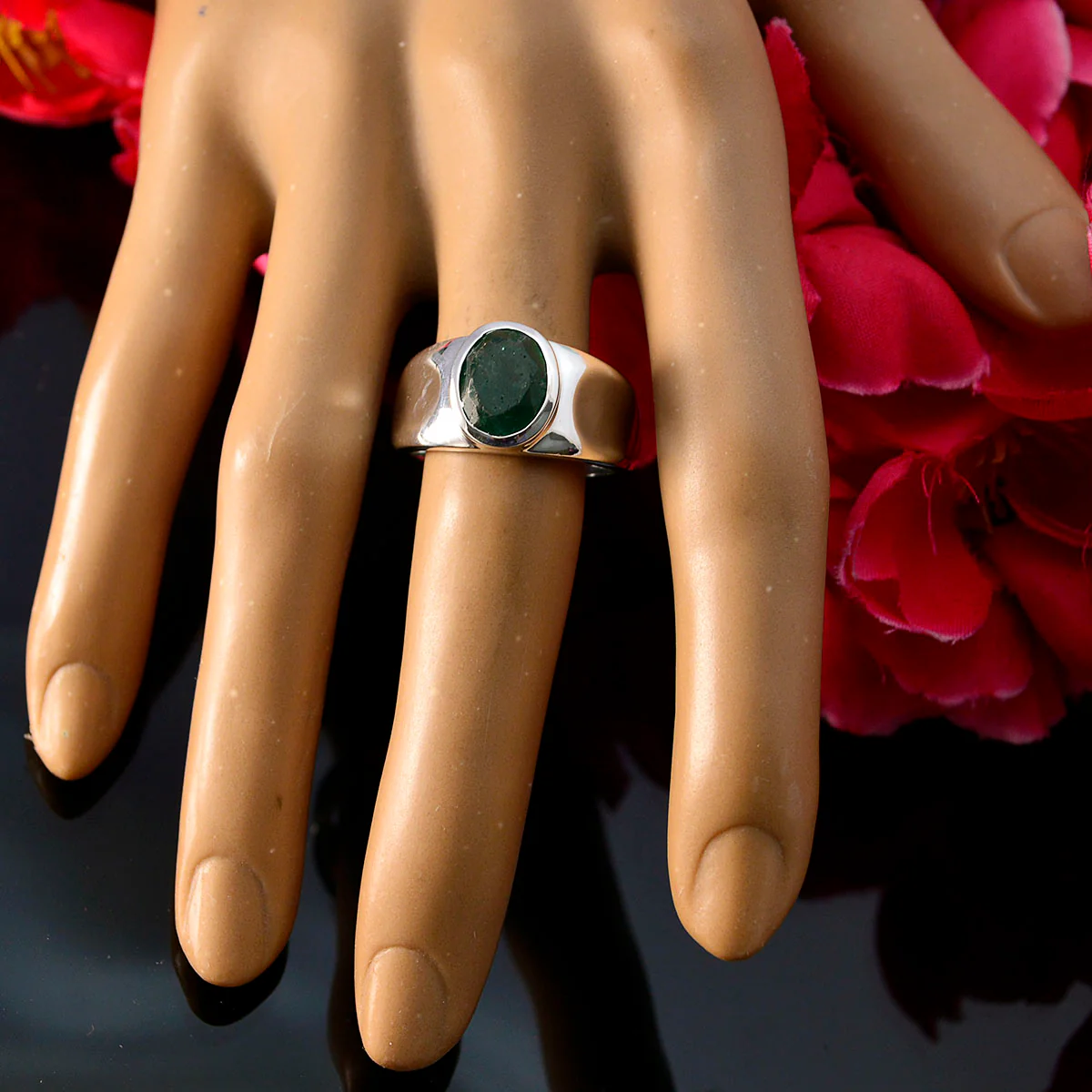 Indian Emerald Solitaire Egyptian 92.5 Silver Green Gemstones Eye-catching valentine Ring Jewellery - Image 5