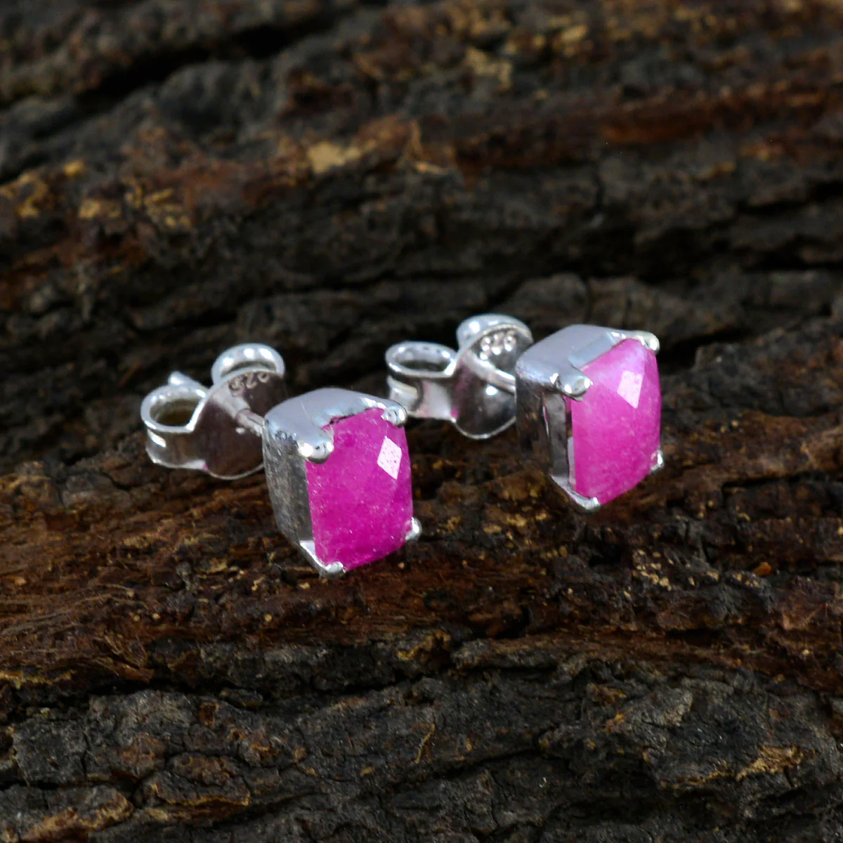 Indian Ruby African Ida Solitaire Stud Red 925 Sterling Silver Earring - Image 3