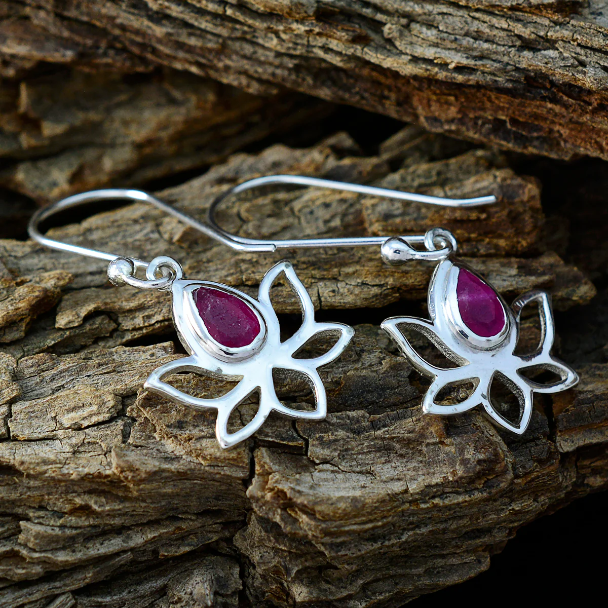 Indian Ruby American Isabella Solitaire Dangle Red Silver Earring - Image 3