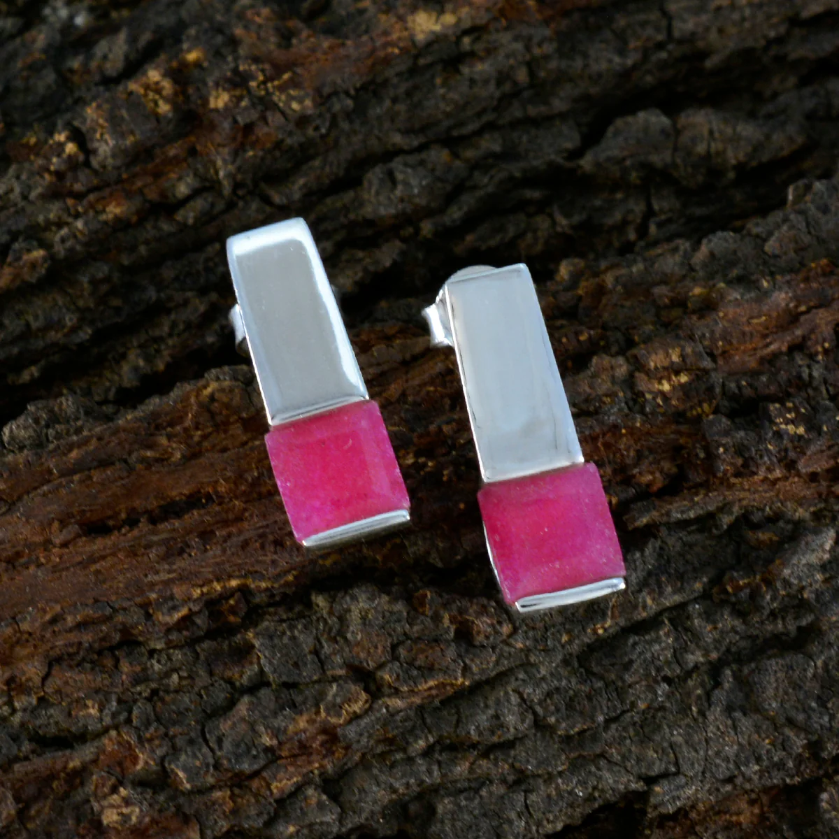 Indian Ruby Latin American Lili Solitaire Stud Red 92.5 Silver Earring - Image 3