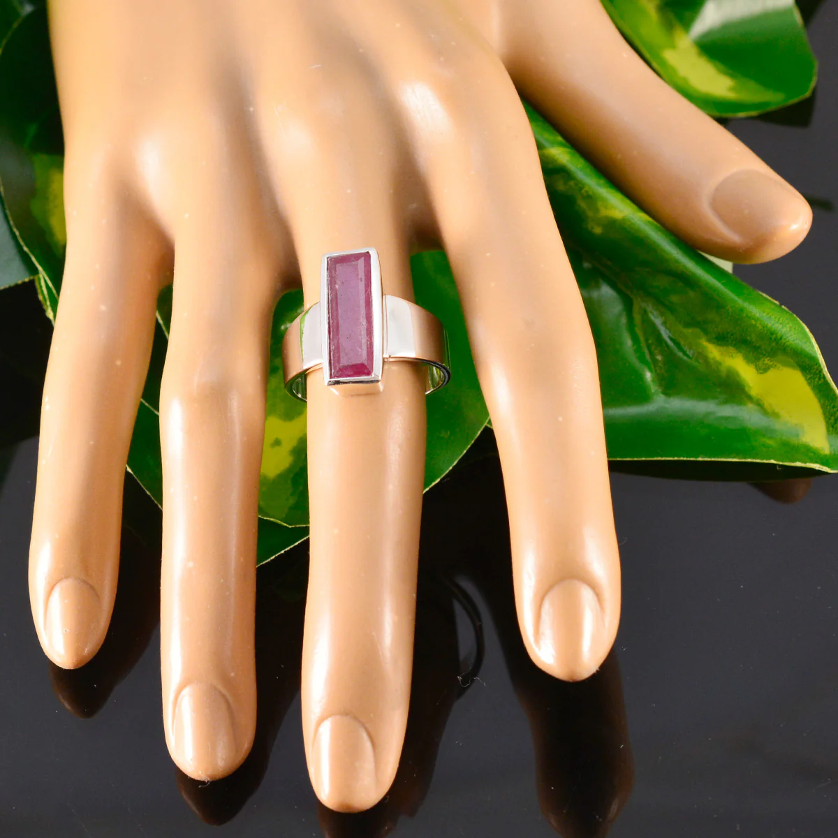 Indian Ruby Solitaire African Sterling Silver Red Gemstones Eye-catching Modern Ring Jewelry - Image 5