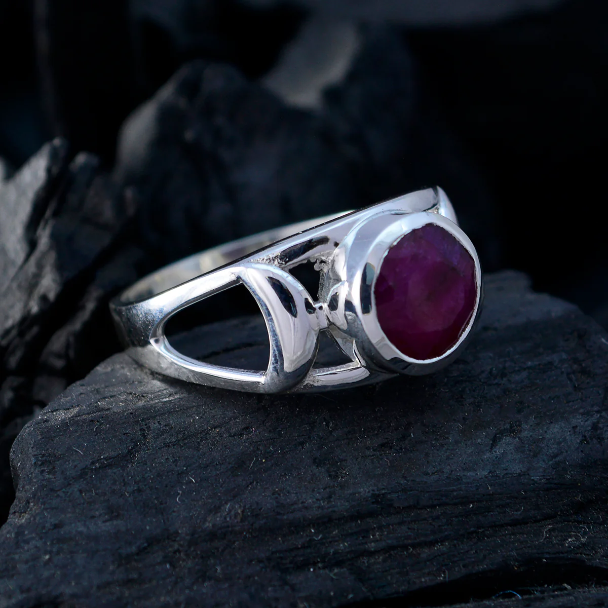 Indian Ruby Solitaire Middle Eastern Silver Red Gemstone Minimal Filigree Ring Jewellery - Image 4