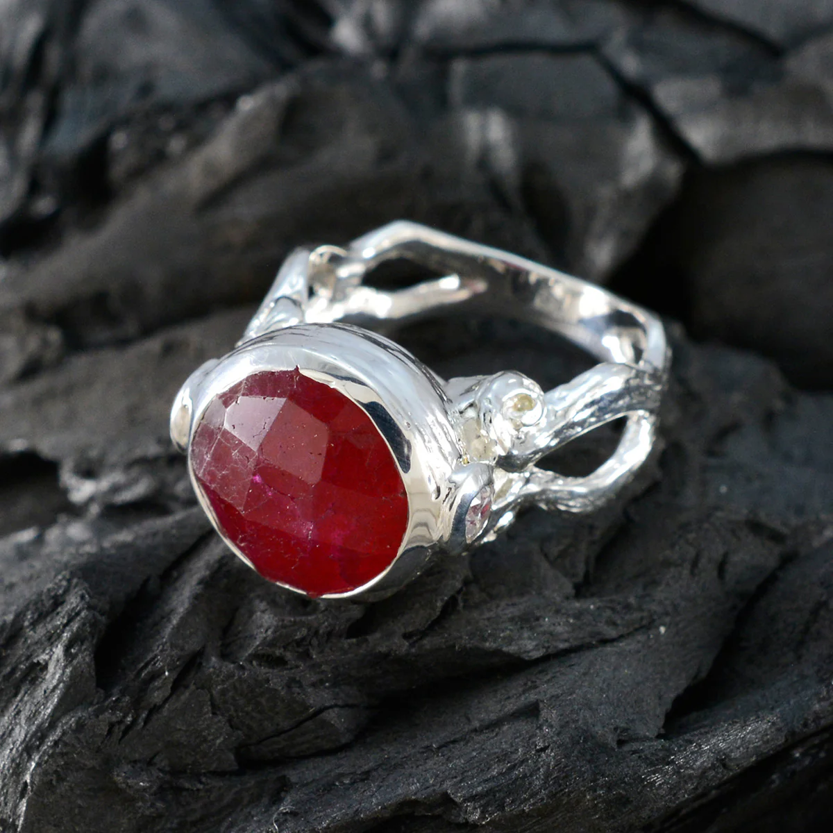 Indian Ruby Solitaire Moroccan Silver Red Gemstones Versatile Modern Ring Jewelry - Image 4