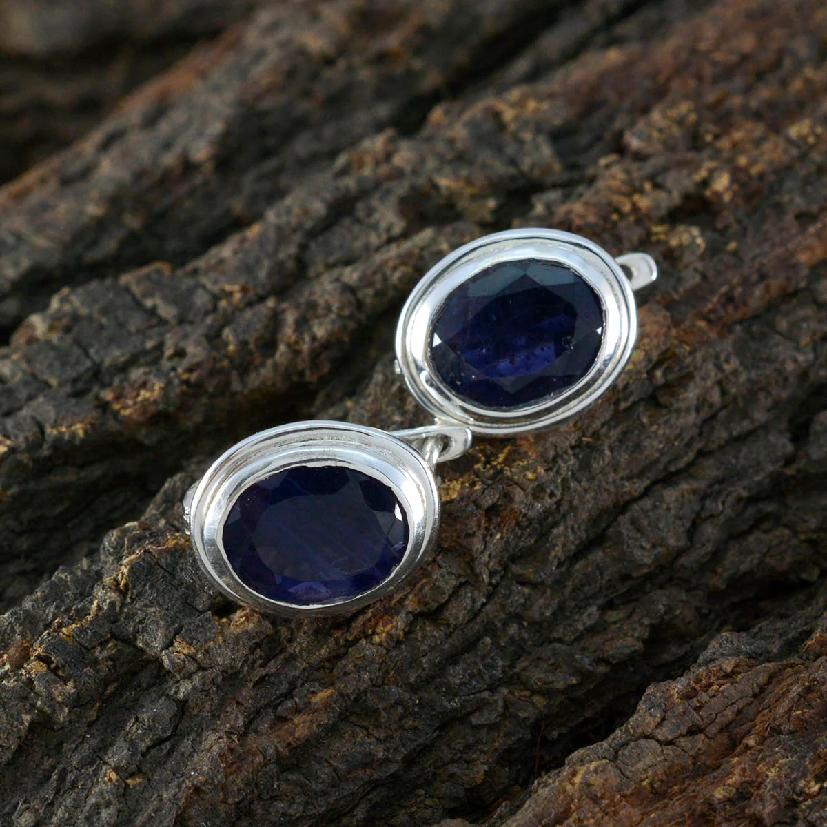 Iolite Japanese Isabella Solitaire Stud Blue 92.5 Silver Earring - Image 3