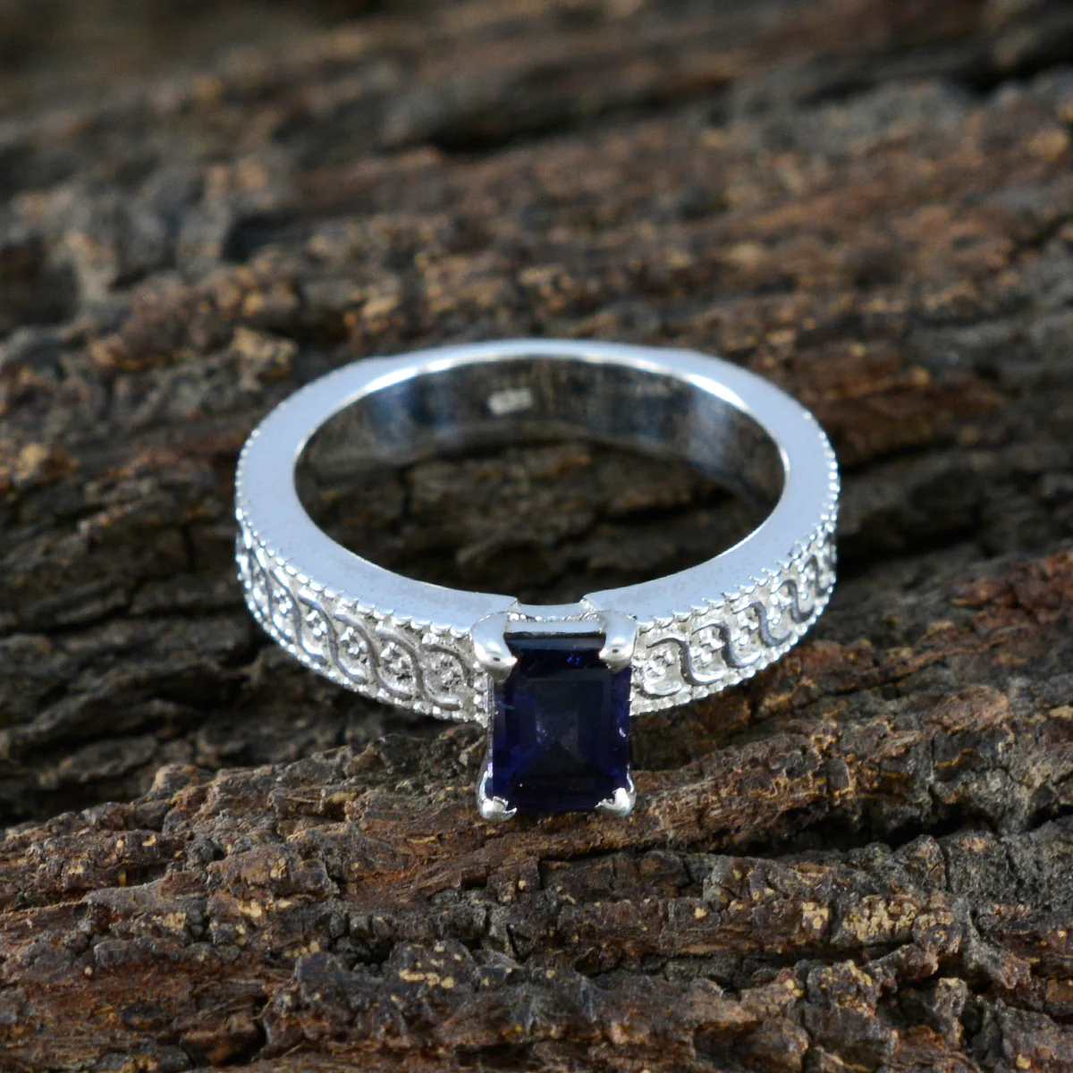 Iolite Solitaire Egyptian Silver Blue Gemstones Eye-catching Contemporary Ring Jewelry - Image 3