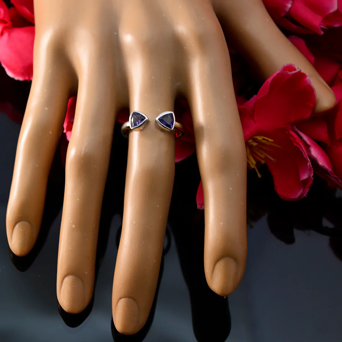 Iolite Toi et Moi Japanese 92.5 Silver Blue Gemstone Dainty Modern Ring Jewellery - Image 5