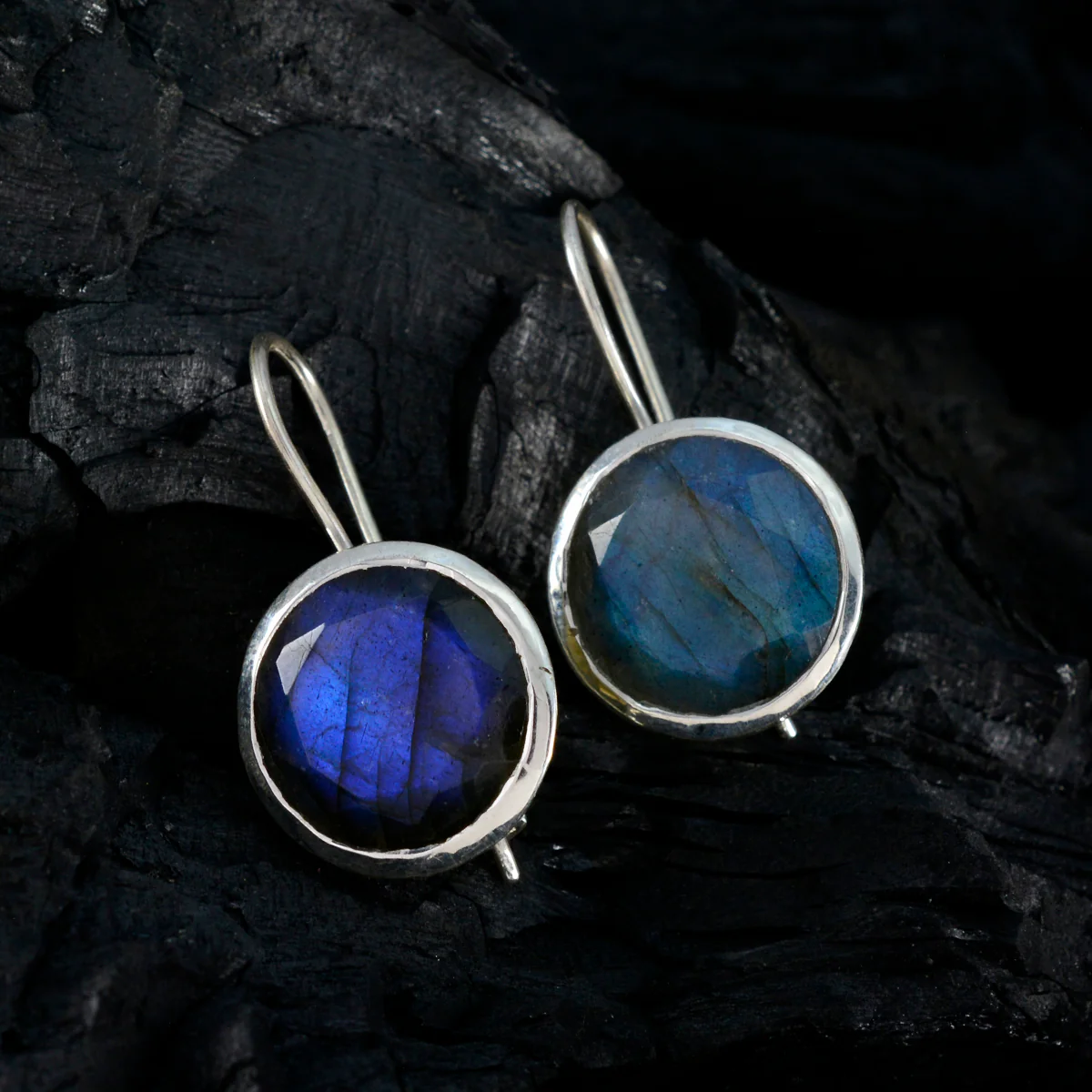 Labradorite Middle Eastern Genesis Solitaire Dangle Gray Sterling Silver Earring - Image 2