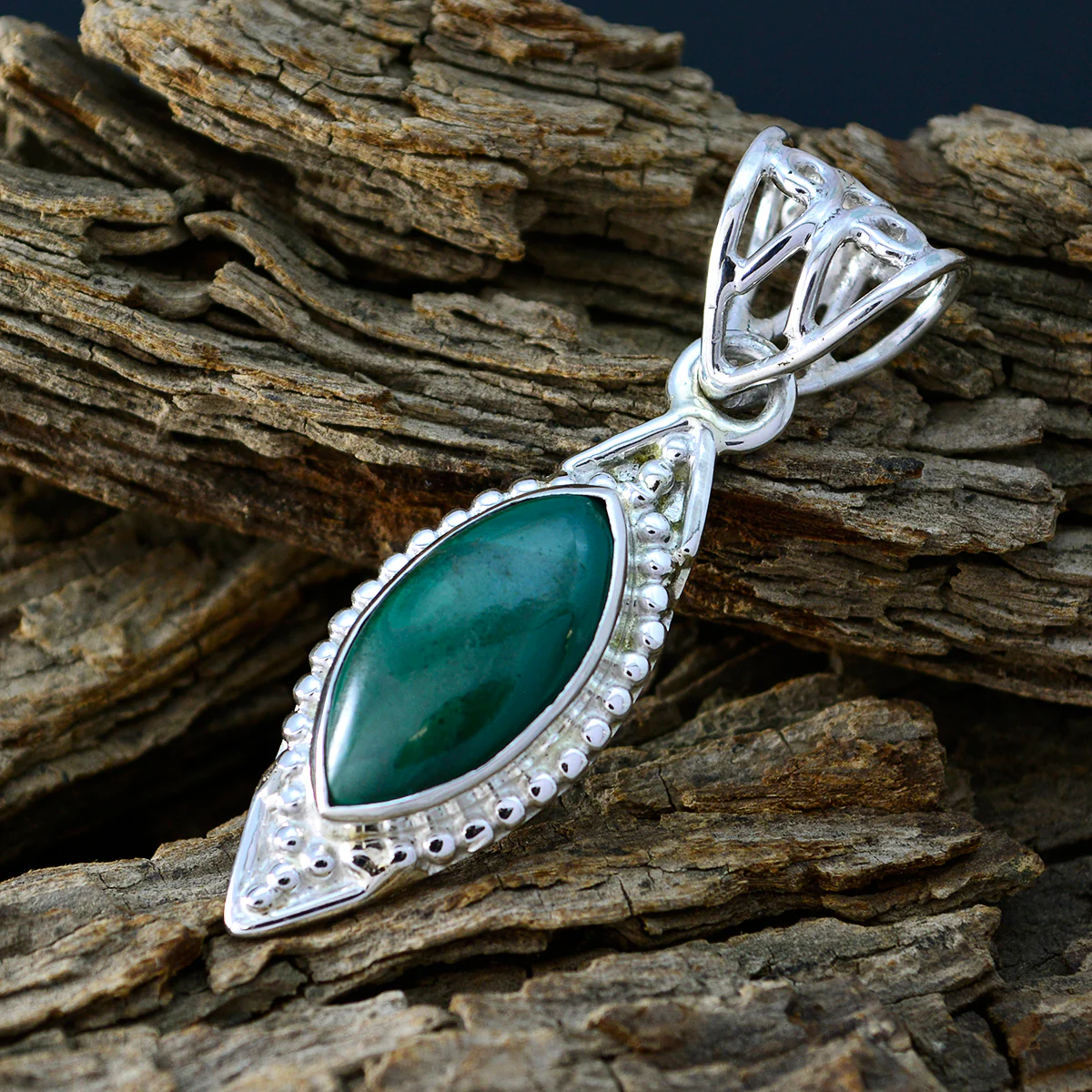 Malachite Eye-catching American 92.5 Silver Solitaire Ana Rope-Wire Green Pendant Jewellery - Image 2