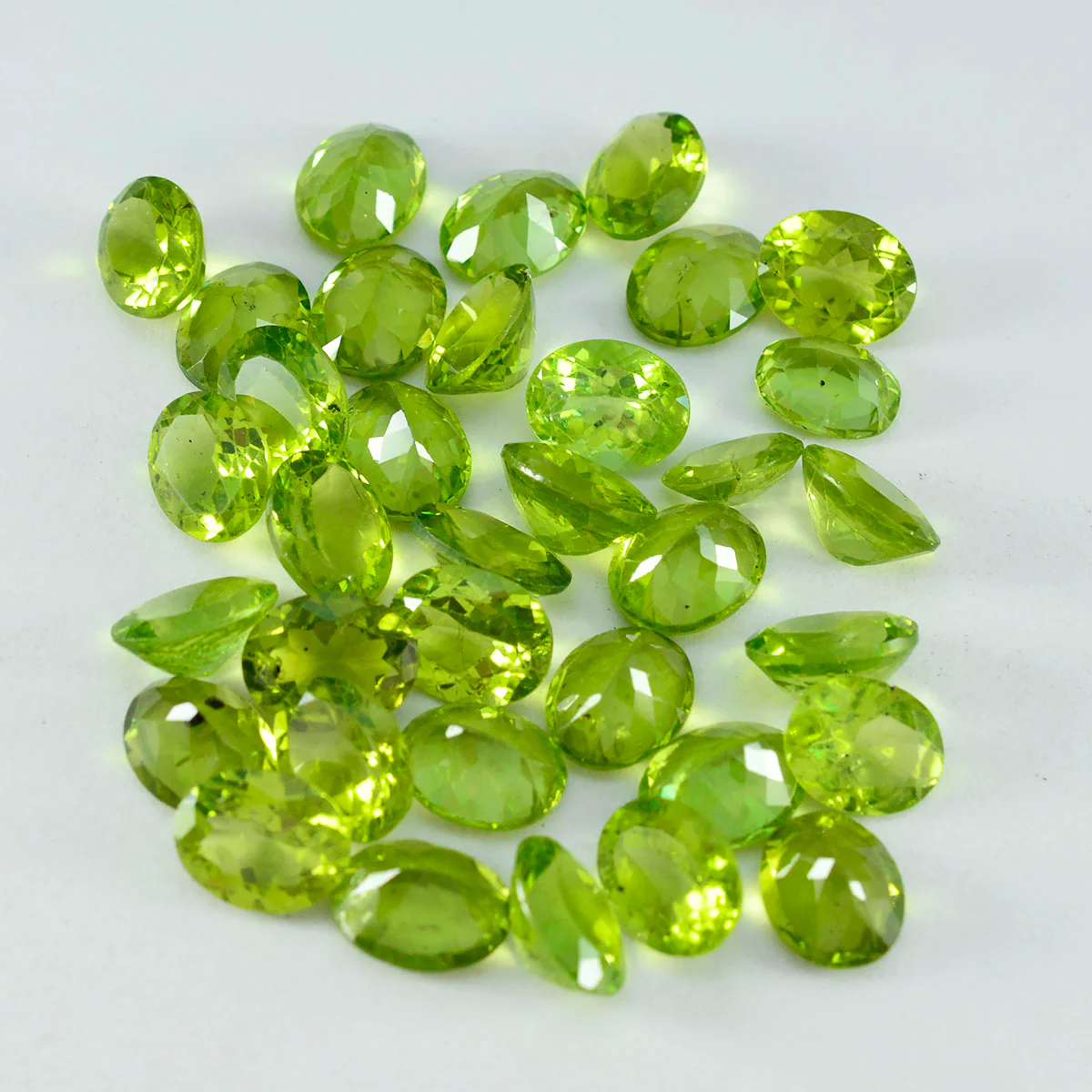 Peridot 1PC Small 6x9 MM Oval Faceted Green Brilliant Semi Precious Loose Gemstones - Image 2