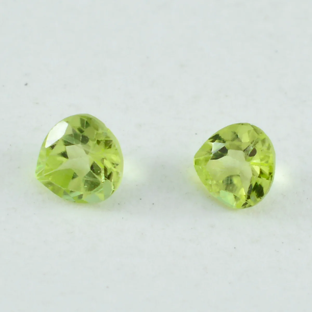 Peridot 1PC Small 8x8 MM Heart Faceted Green Luster Semi Precious Loose Gemstones - Image 3
