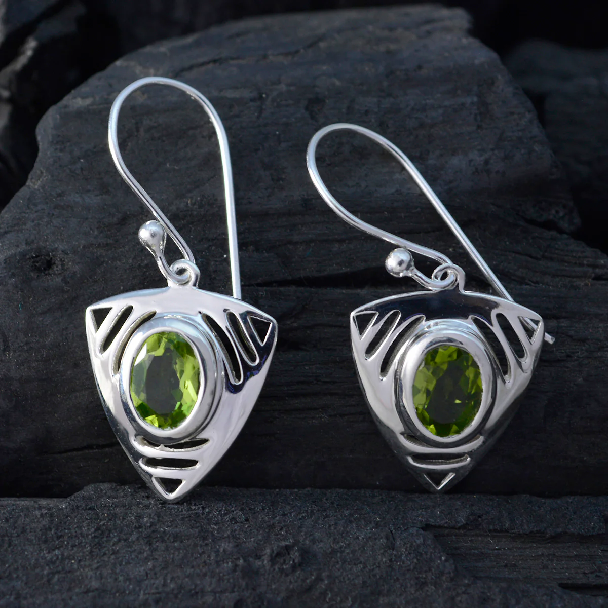 Peridot American Autumn Solitaire Dangle Green Sterling Silver Earring - Image 2