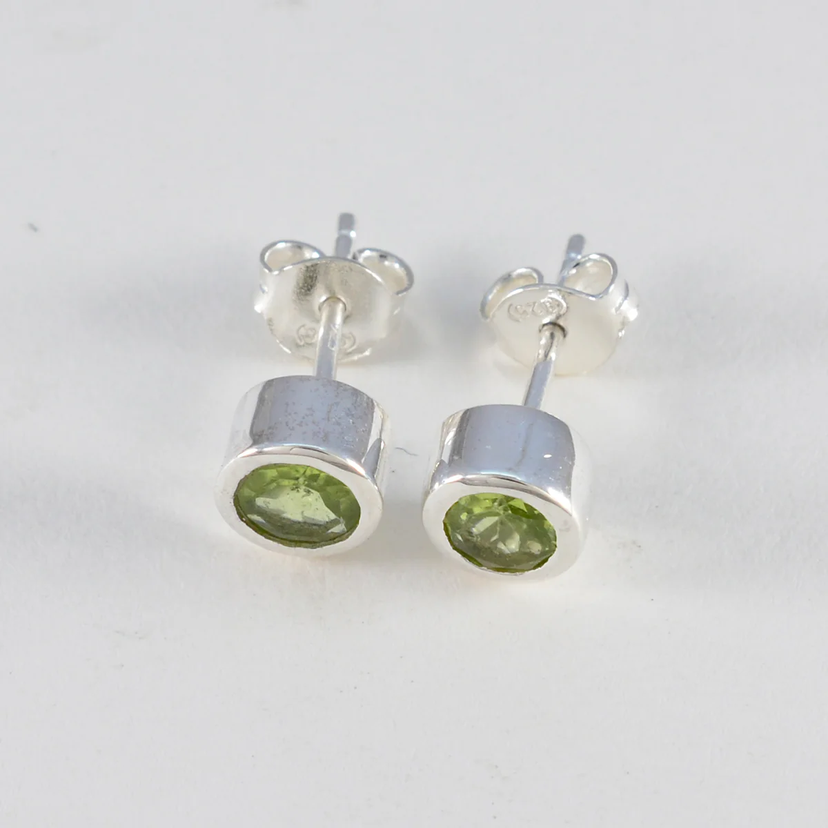 Peridot American Fernanda Solitaire Stud Green 925 Sterling Silver Earring - Image 3