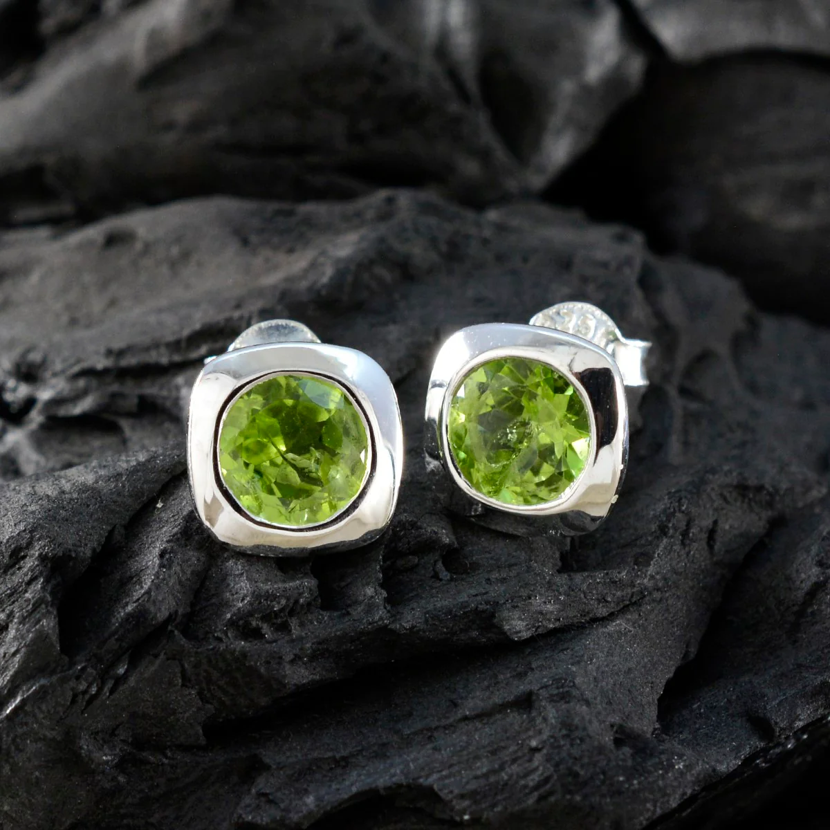 Peridot American Micaela Solitaire Stud Green Silver Earring - Image 3