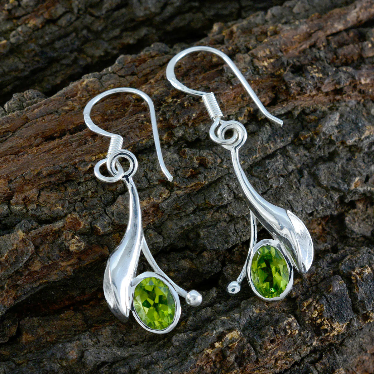 Peridot Australian Chloe Solitaire Dangle Green Sterling Silver Earring - Image 4