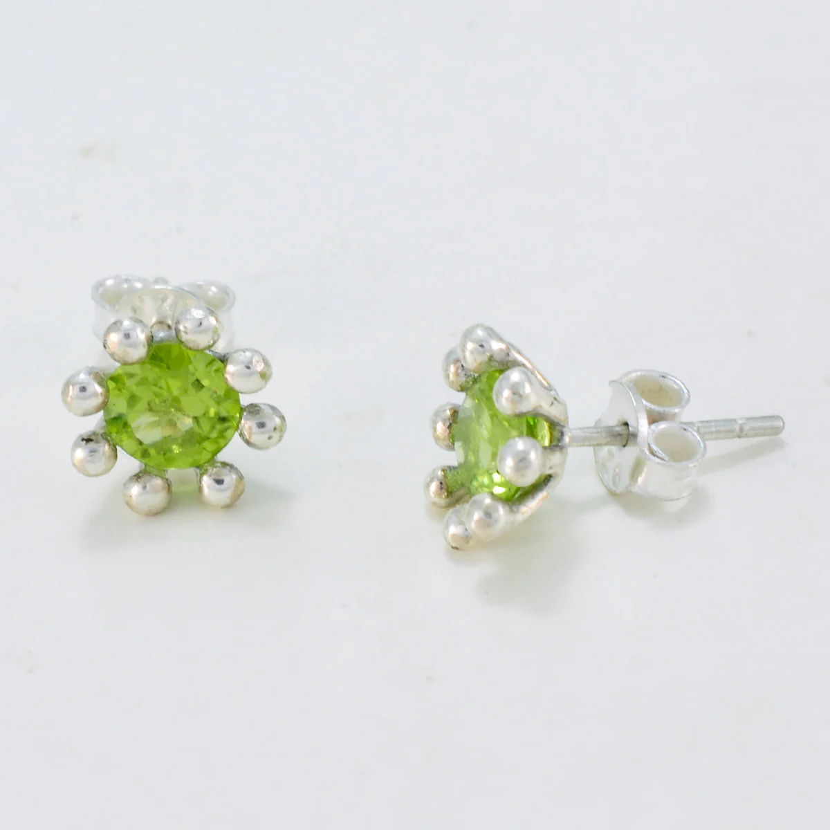 Peridot Moroccan Ines Solitaire Stud Green Silver Earring - Image 2
