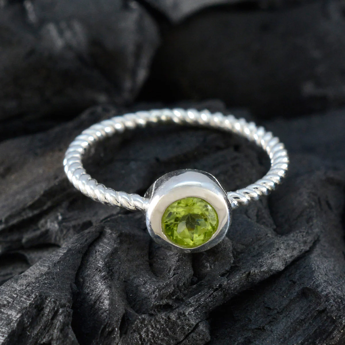 Peridot Solitaire American 92.5 Silver Green Gemstone Delicate Sophisticated Ring Jewelry - Image 4