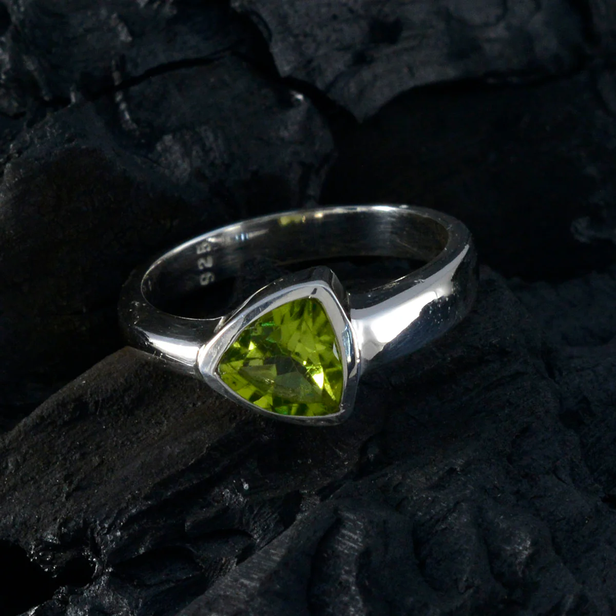 Peridot Solitaire Egyptian 925 Sterling Silver Green Gemstone Tiny Geometric Ring Jewelry - Image 4