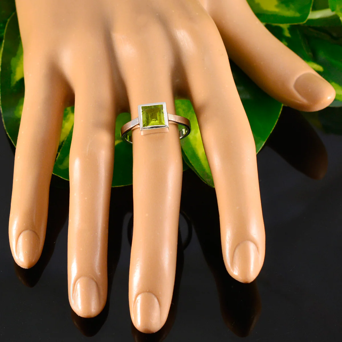 Peridot Solitaire German 925 Silver Green Gems Featherlight Luxurious Ring Jewellery - Image 5