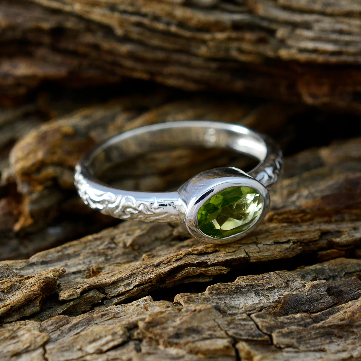 Peridot Solitaire Indian 92.5 Silver Green Gems Featherlight Twist Ring Jewellery - Image 3