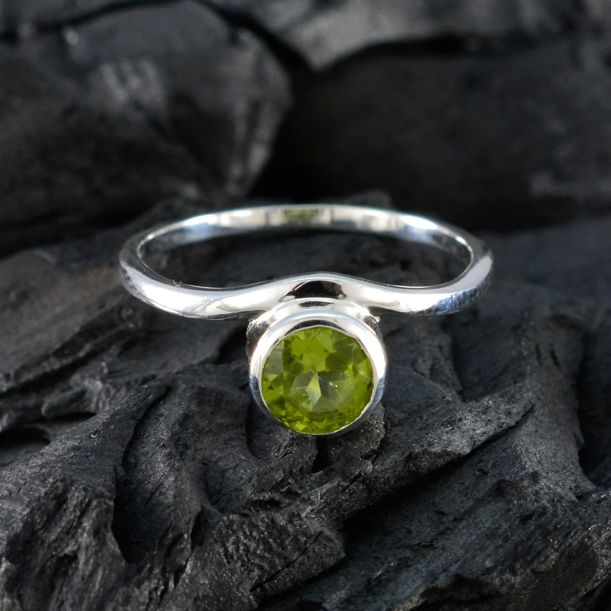 Peridot Solitaire Japanese 925 Sterling Silver Green Gemstone Delicate Contemporary Ring Jewelry - Image 4