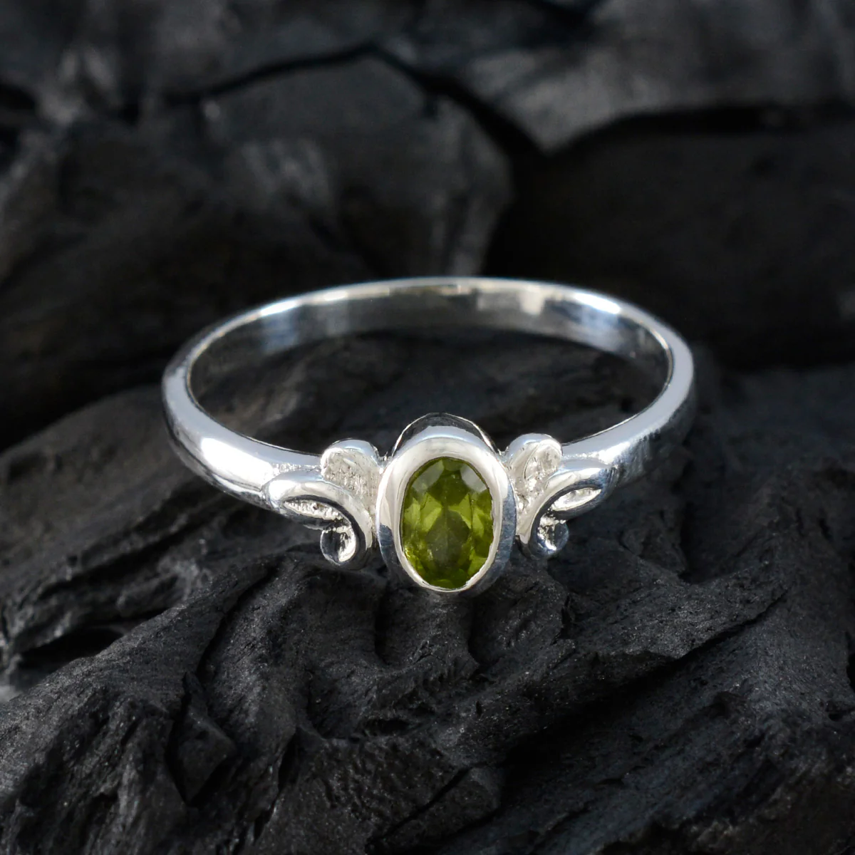 Peridot Solitaire Japanese 925 Sterling Silver Green Gemstones Dainty Contemporary Ring Jewellery - Image 4