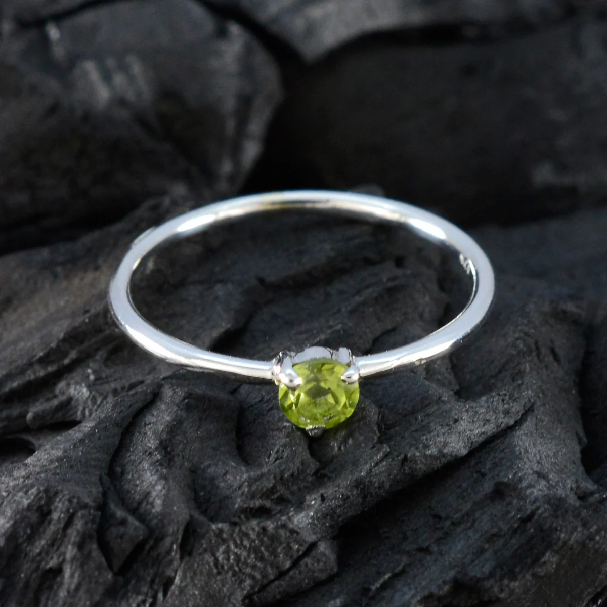 Peridot Solitaire Japanese Silver Green Gemstone Minimalist Modern Ring Jewellery - Image 4