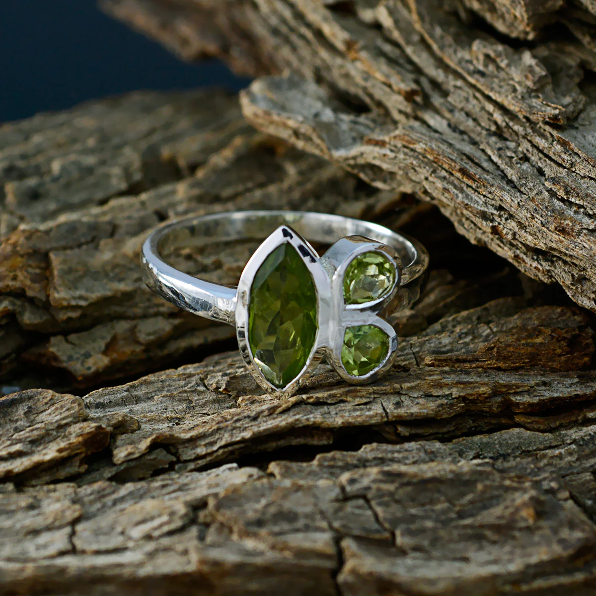 Peridot Trilogy French Sterling Silver Green Gemstones Slim Romantic Ring Jewellery - Image 3