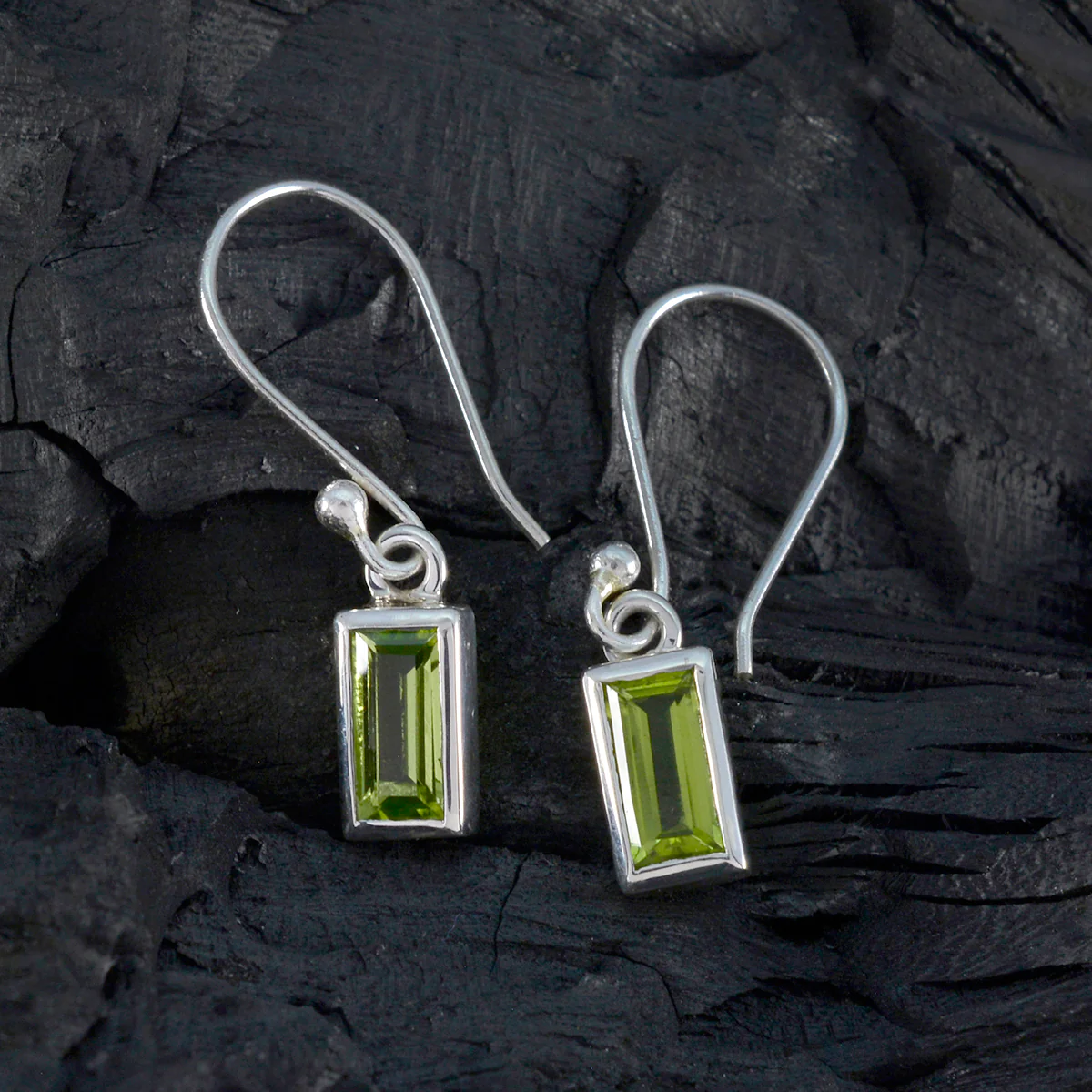 Peridot Turkish Marie Solitaire Dangle Green Silver Earring - Image 2
