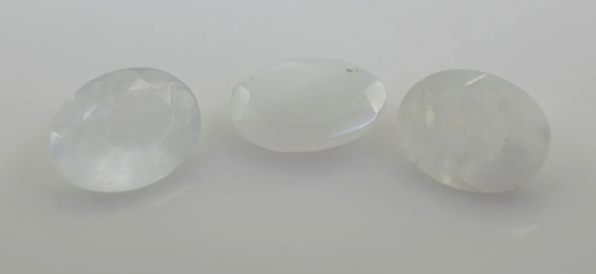 Rainbow Moonstone 1PC Chunky 13x18 MM Oval Faceted White Superior Semi Precious Loose Gemstone - Image 3