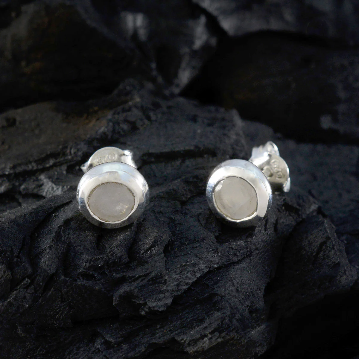 Rainbow Moonstone Latin American Ellie Solitaire Stud White Silver Earring - Image 4
