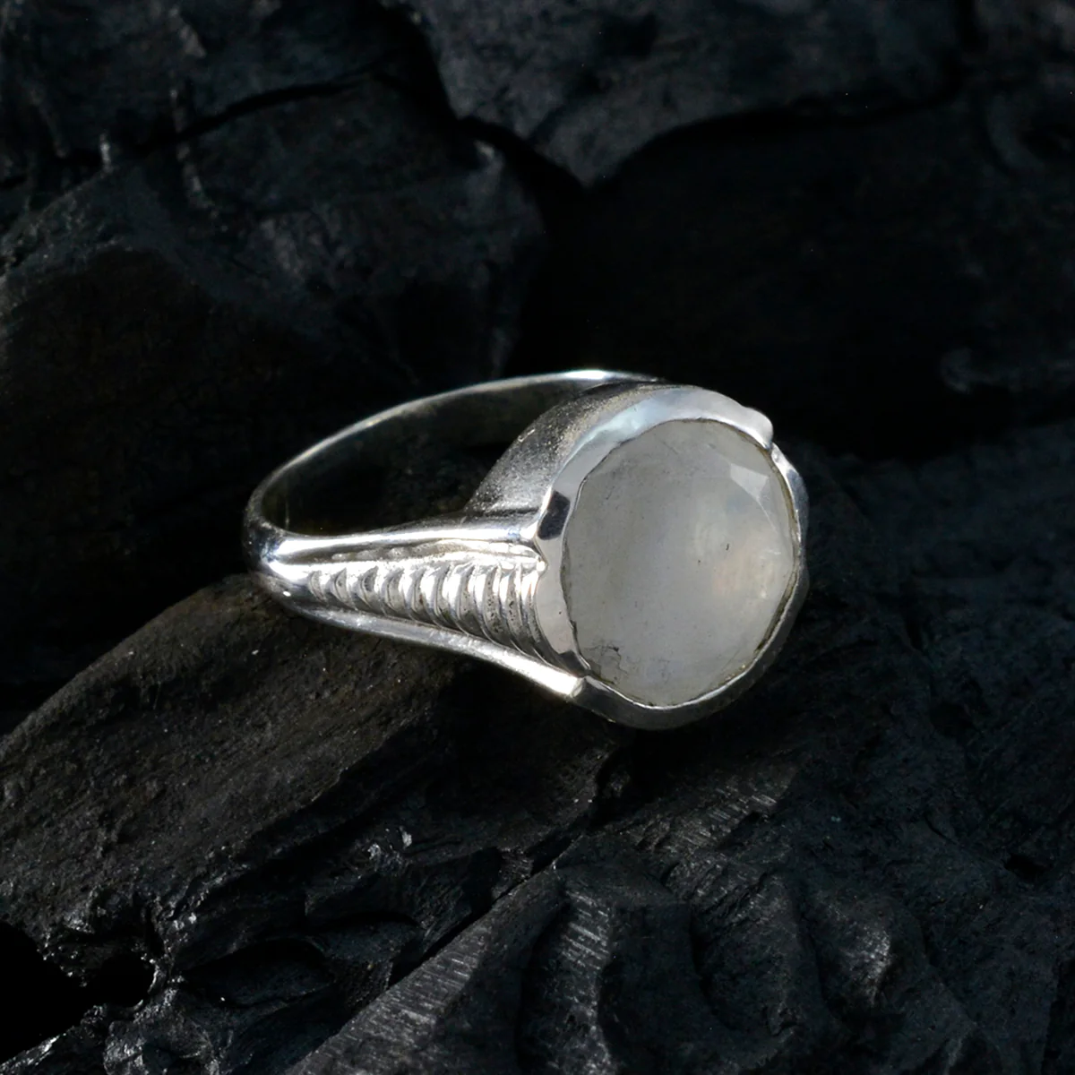Rainbow Moonstone Solitaire African 925 Sterling Silver White Gemstone Featherlight Sophisticated Ring Jewellery - Image 4