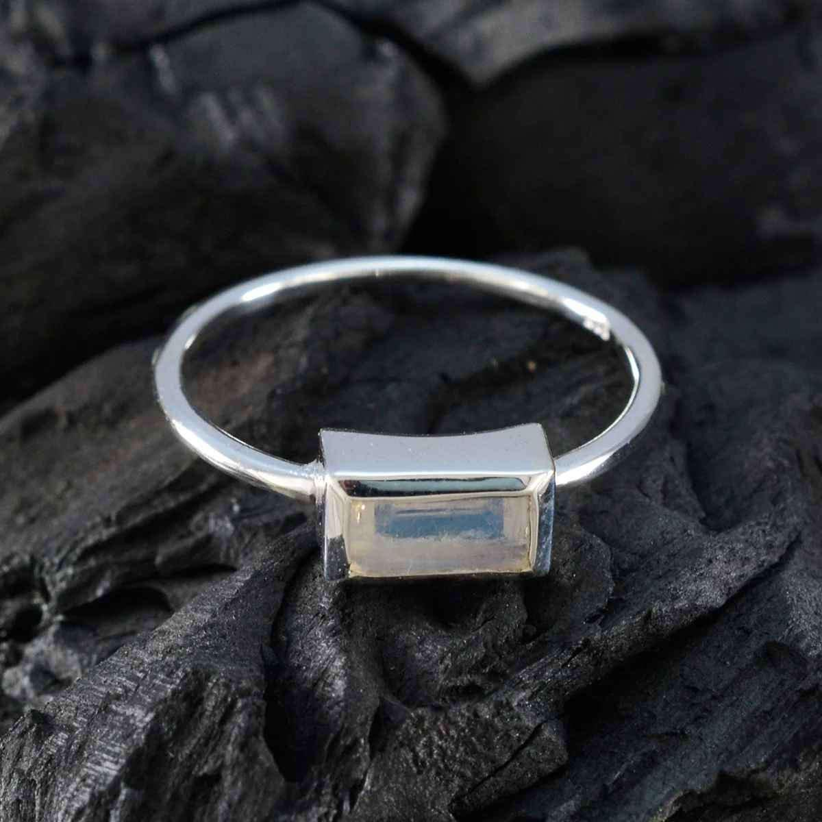 Rainbow Moonstone Solitaire American 925 Sterling Silver White Gemstones Delicate Luxurious Ring Jewellery - Image 4