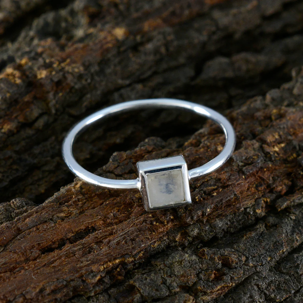 Rainbow Moonstone Solitaire Korean 92.5 Silver White Gemstones Elegant Feminine Ring Jewellery - Image 3