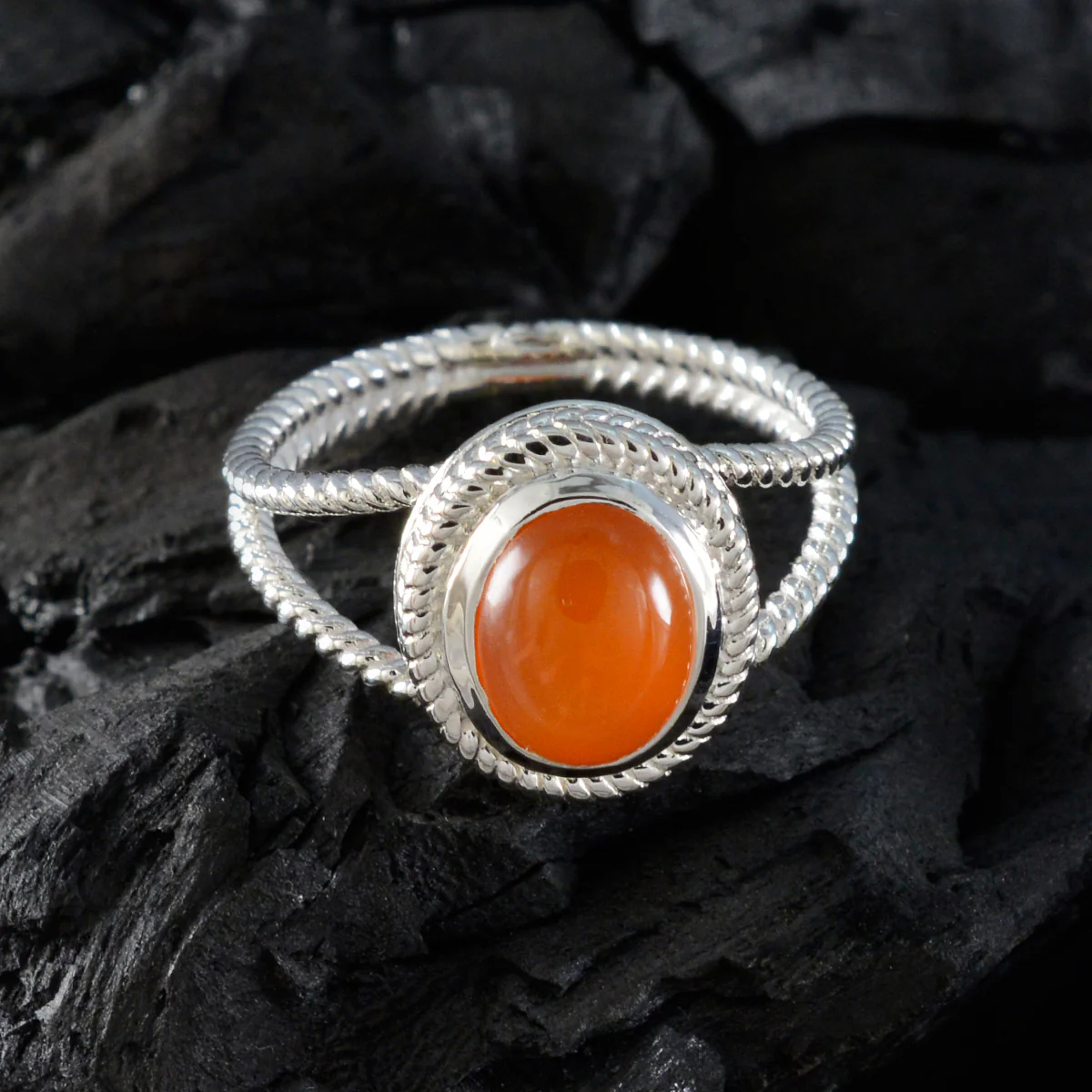 Red Onyx Solitaire Mexican 92.5 Silver Red Gemstone Classic Rope-Wire Ring Jewellery - Image 4